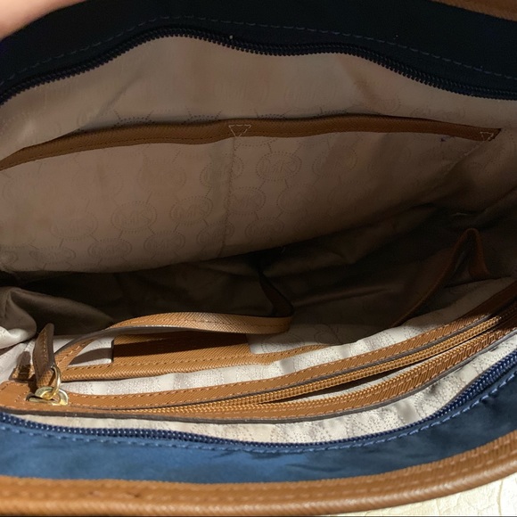 MK bag.one night only 40.00 bag - Picture 7 of 8